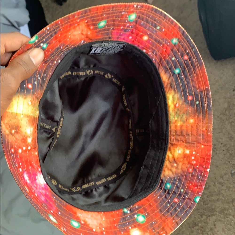 Bucket hat - Picture 2 of 2